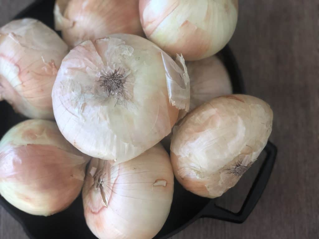 caramelized onions cast iron vs. carbon steel best pan