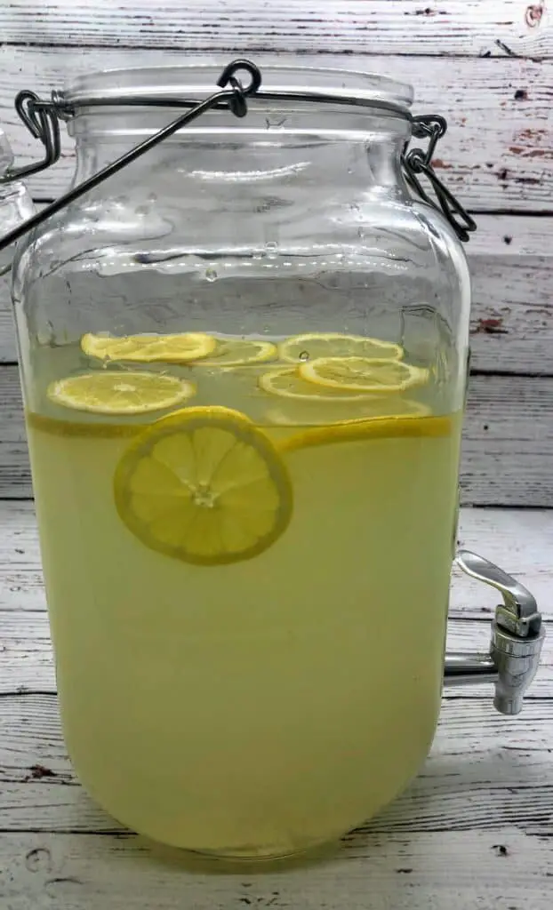 easy homemade lemonade pitcher