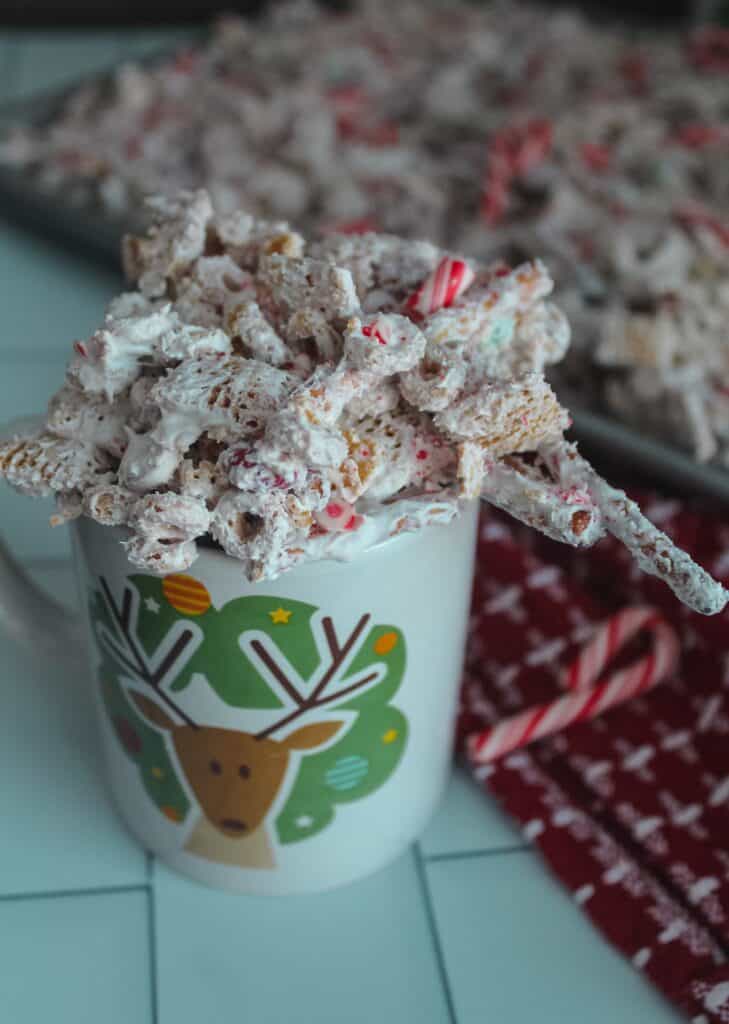 reindeer munch white chocolate chex mix