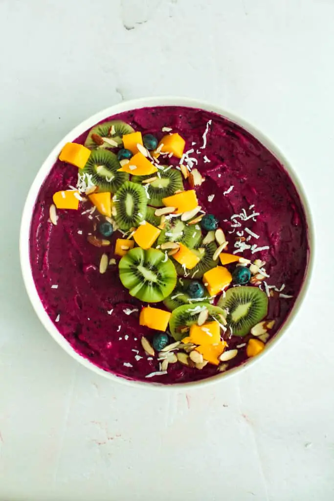 dragon-fruit-smoothie-bowl